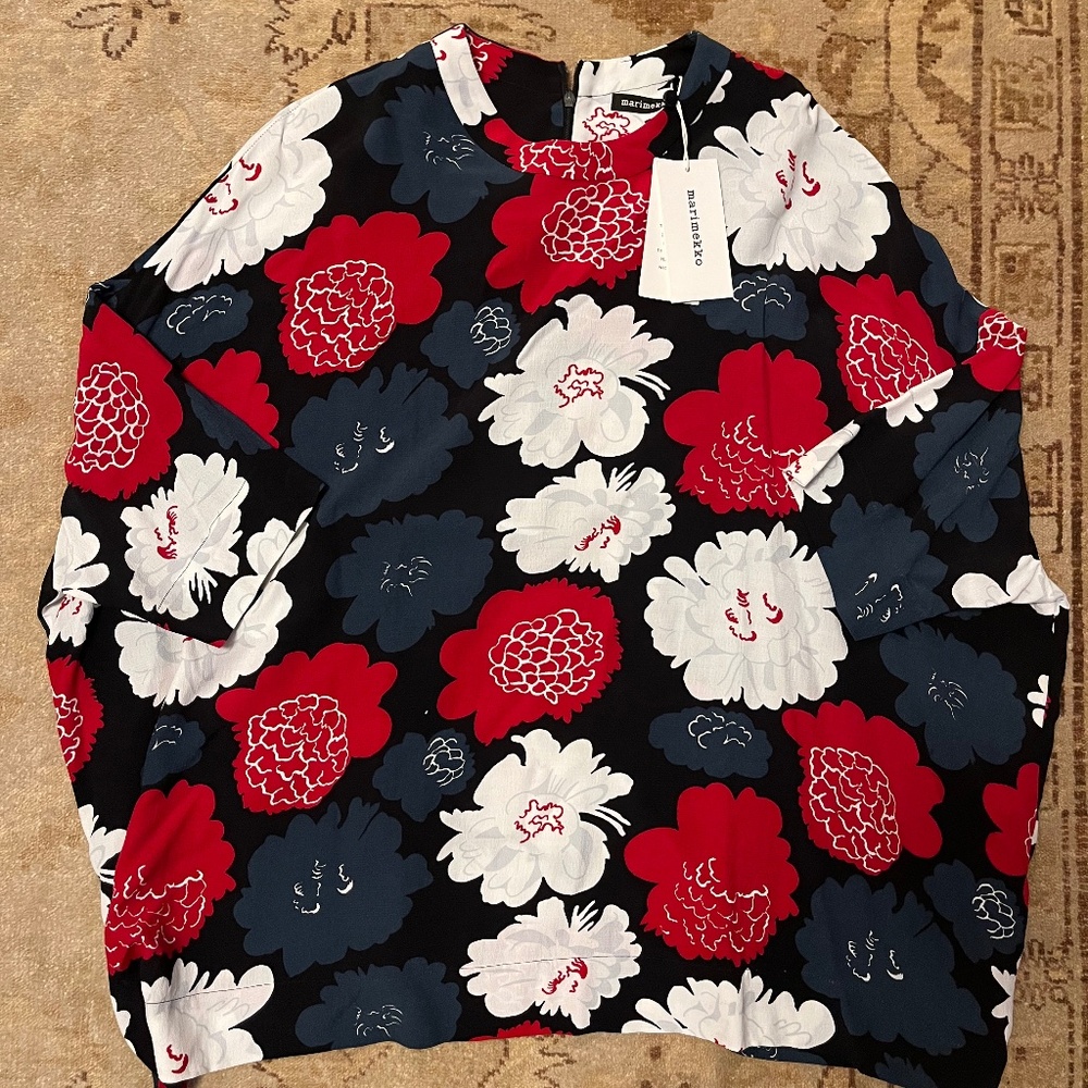 NWT Marimekko short sleeve blouse